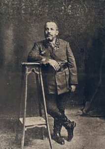 الرئيس رضا باشا الركابي.