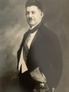 صبحي بركات رئيساً لمجلس النواب سنة 1932.