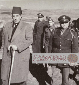 حسني الزعيم مع الرئيس شكري القوتلي سنة 1948 (المصدر: حركة البناء الوطني)