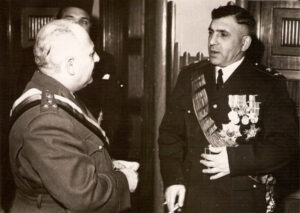 أديب الشيشكلي مع اللواء فوزي سلو سنة 1952.