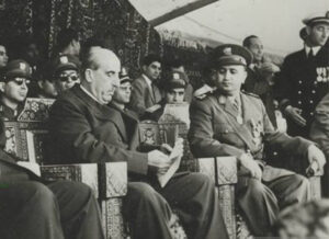 اللواء توفيق نظام الدين مع الرئيس شكري القوتلي سنة 1957.